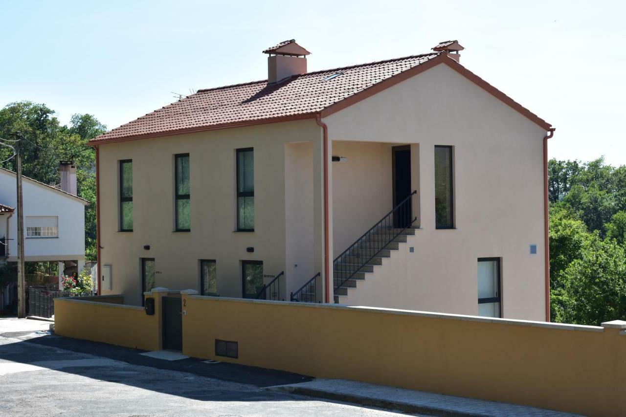 Apartamentos Compostela Lobios Exteriör bild